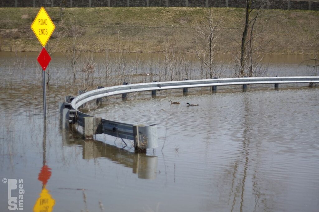 042213Flooding012LR