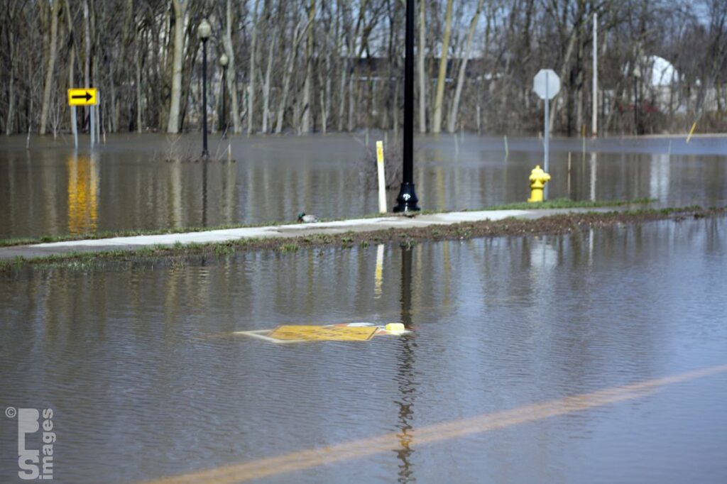 042213Flooding083LR