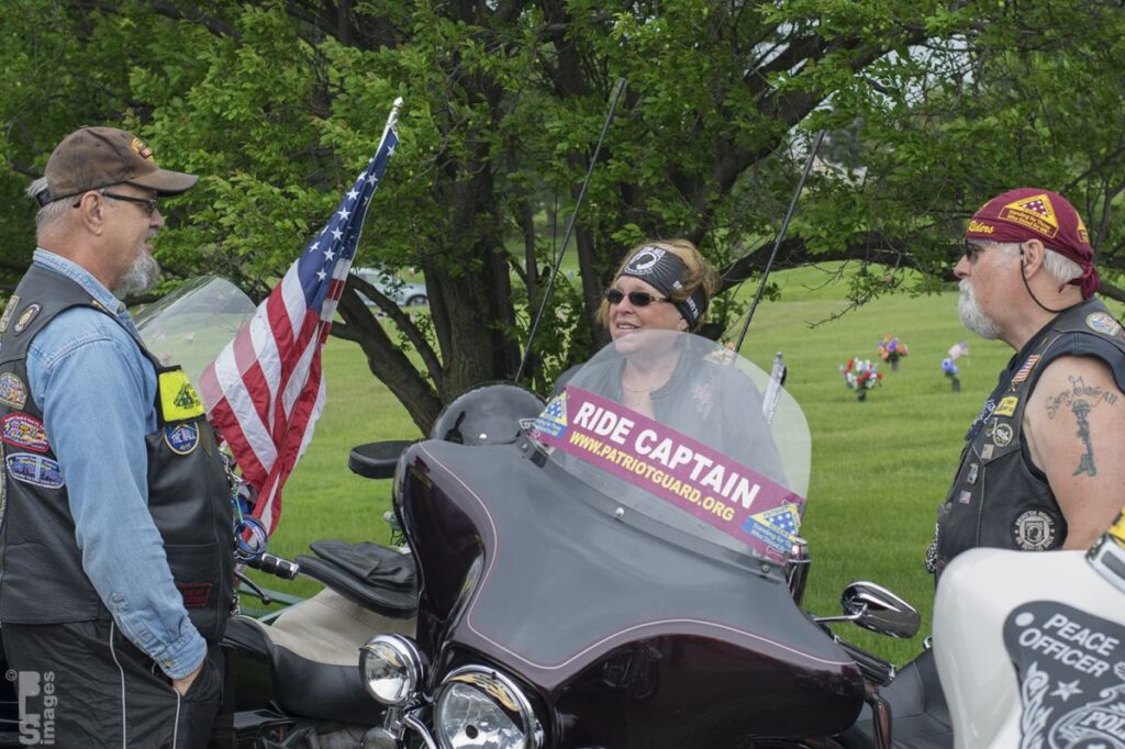 052515PatriotGuardMemorialDay040LR