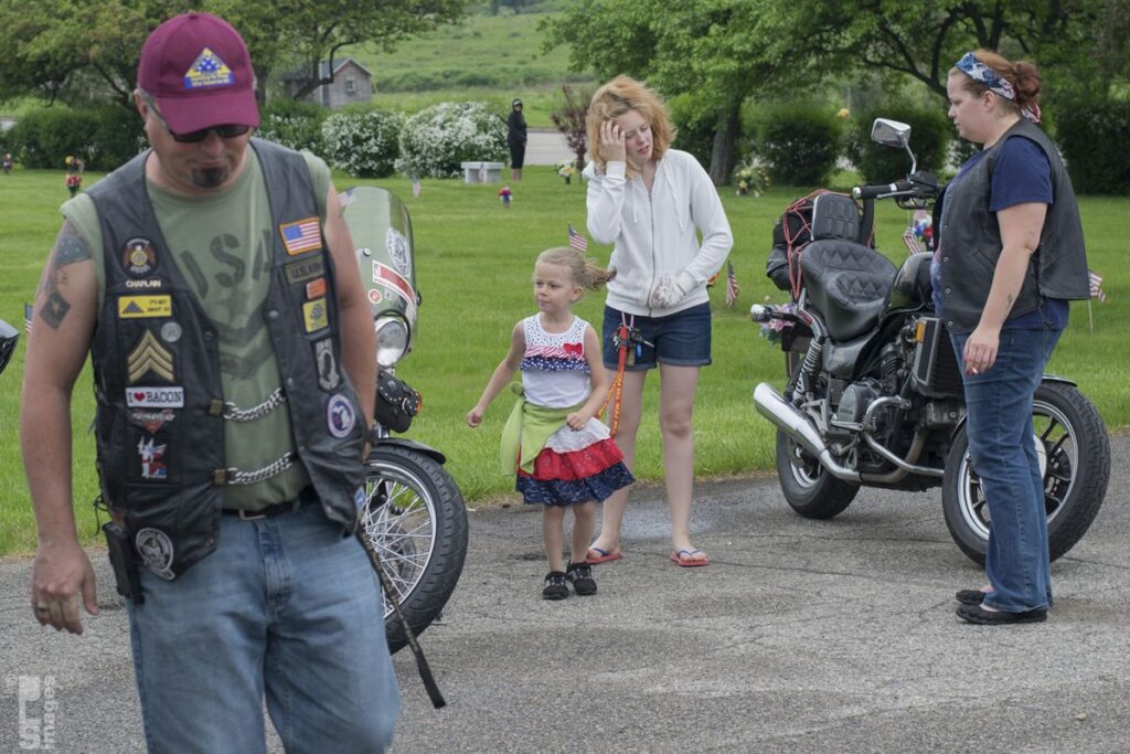 052515PatriotGuardMemorialDay053LR
