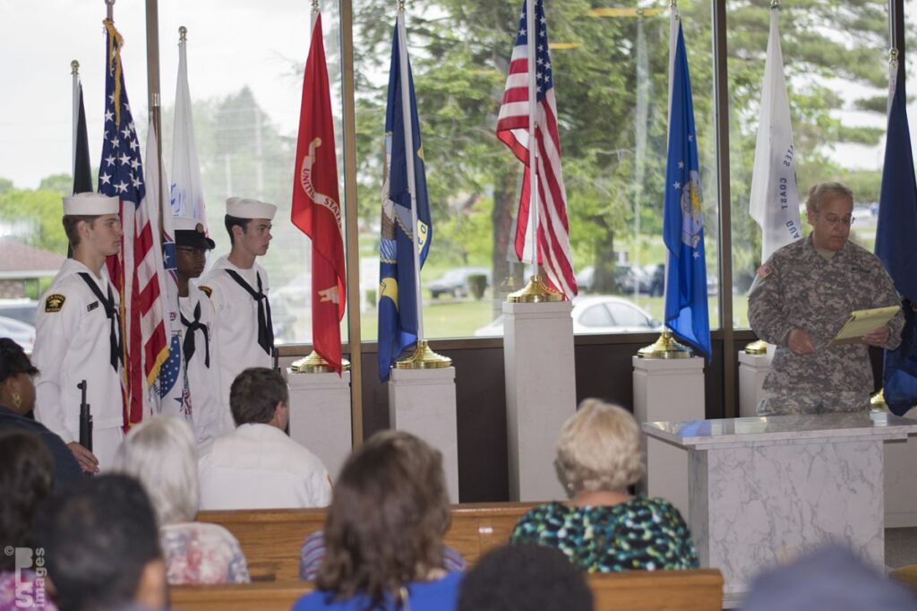 052515PatriotGuardMemorialDay074LR