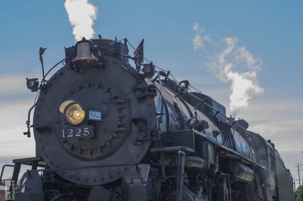 060615PereMarquette_1225InCadillac056LR