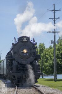 060615PereMarquette_1225InCadillac240LR