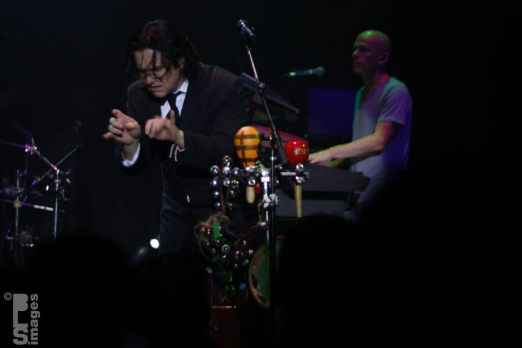 062312Marillion063LR