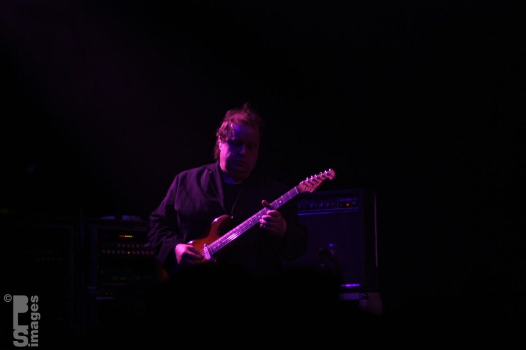 062312Marillion067LR