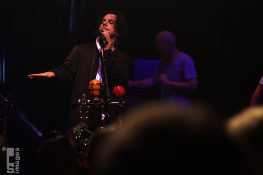 062312Marillion143LR