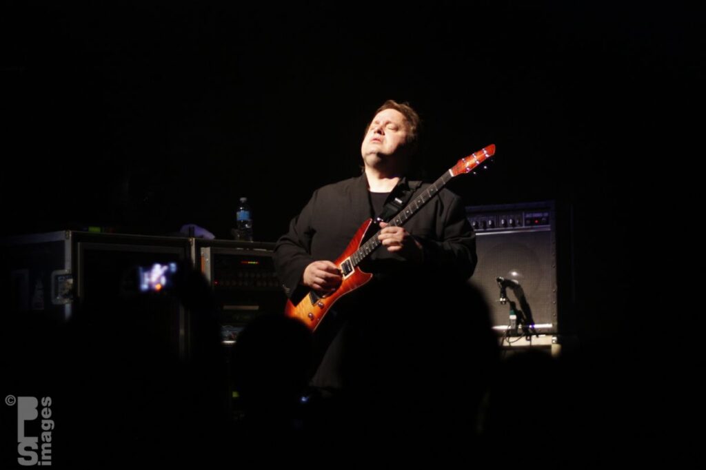 062312Marillion361LR