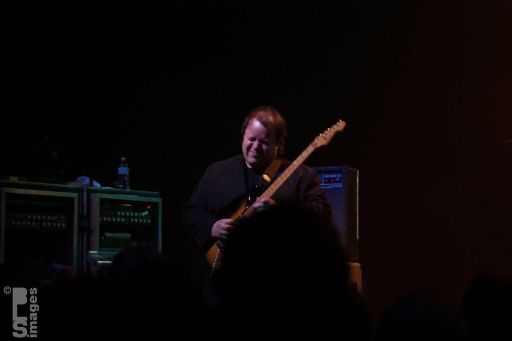 062312Marillion524LR