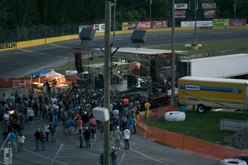 072514CharlieSanders-Jackyl169LR