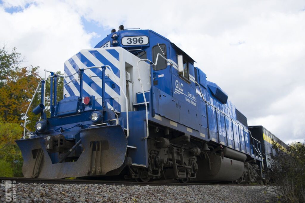 101114SRIColorTourTrain383LR