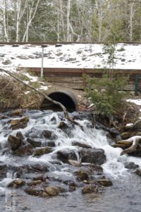 111413BoyneFallsRoadsidePark002LR