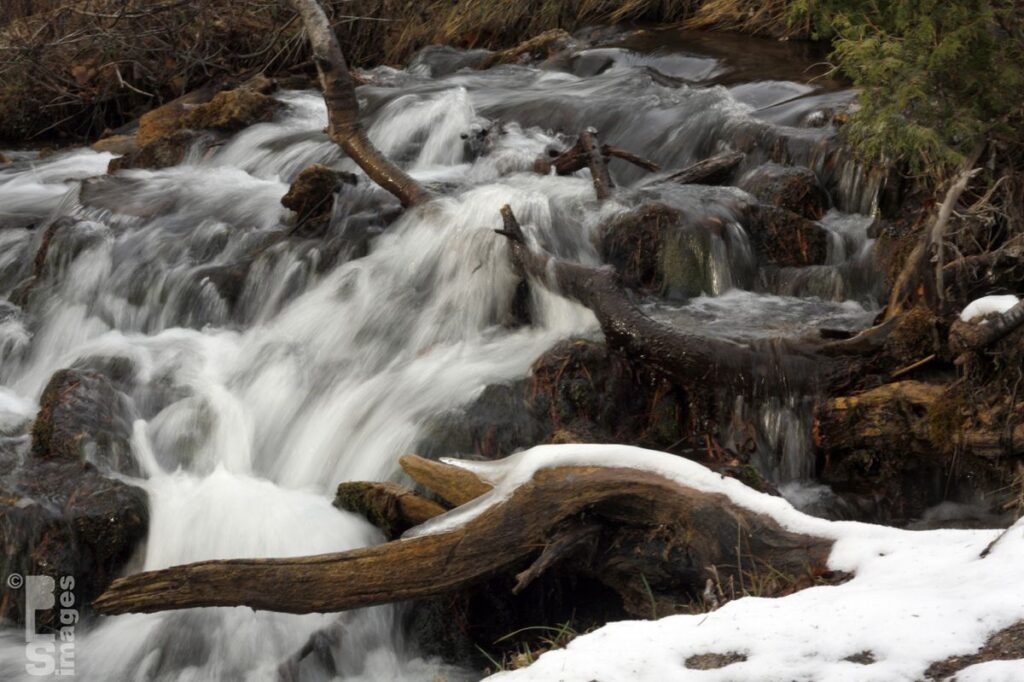 111413BoyneFallsRoadsidePark015LR