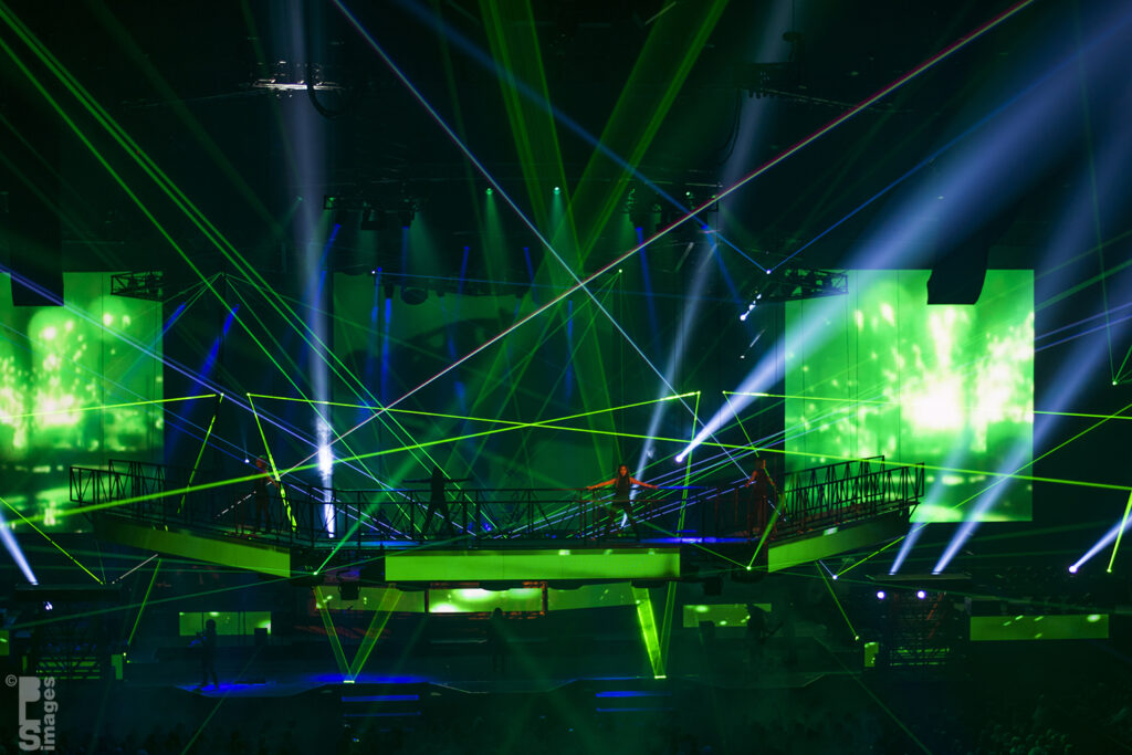 120317TransSiberianOrchestra346LR