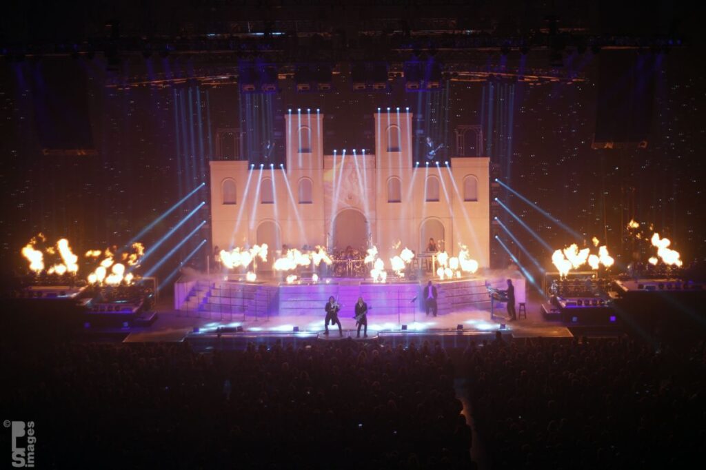 121513TransSiberianOrchestra071LR