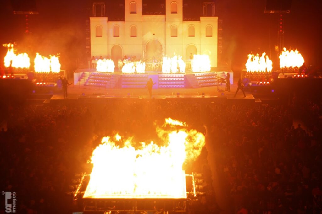 121513TransSiberianOrchestra312LR