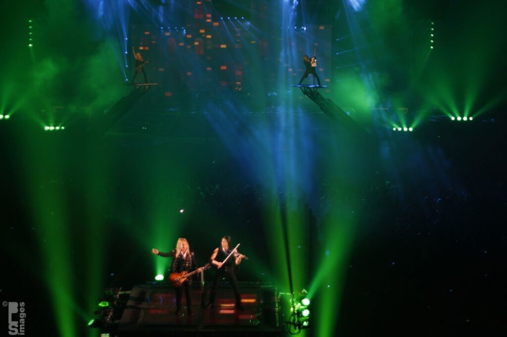 121513TransSiberianOrchestra355LR
