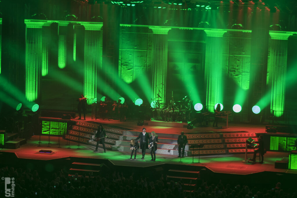 122216TransSiberianOrchestra090LR