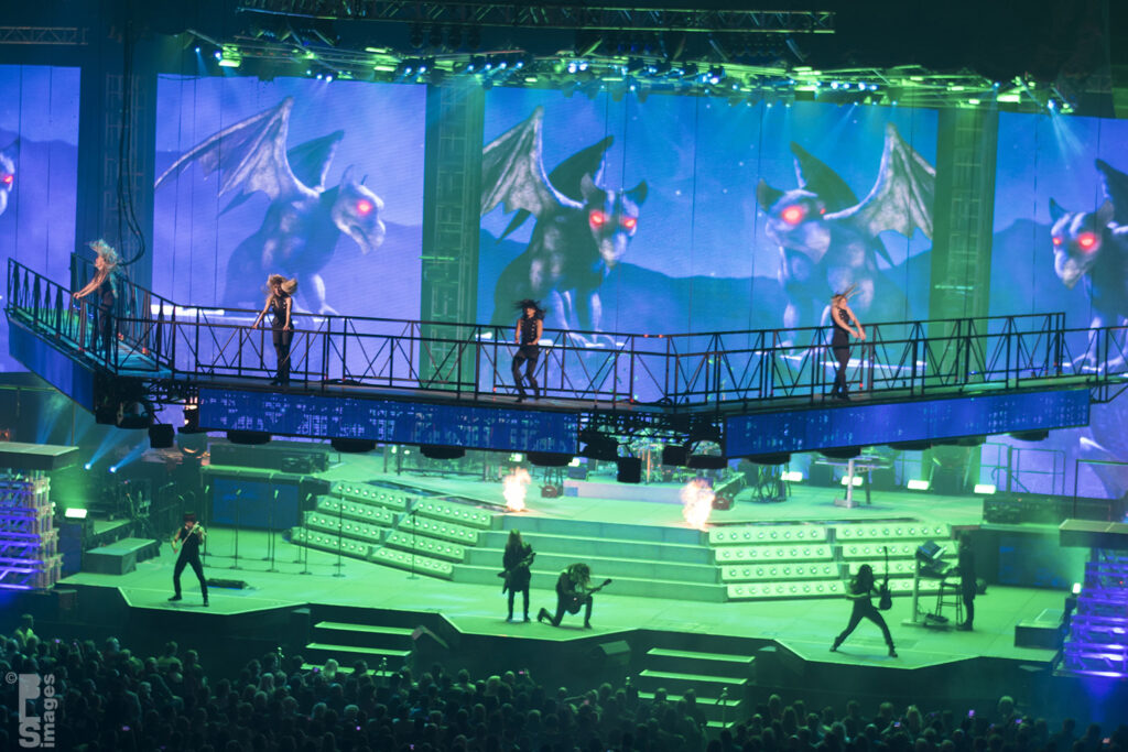 122216TransSiberianOrchestra375LR