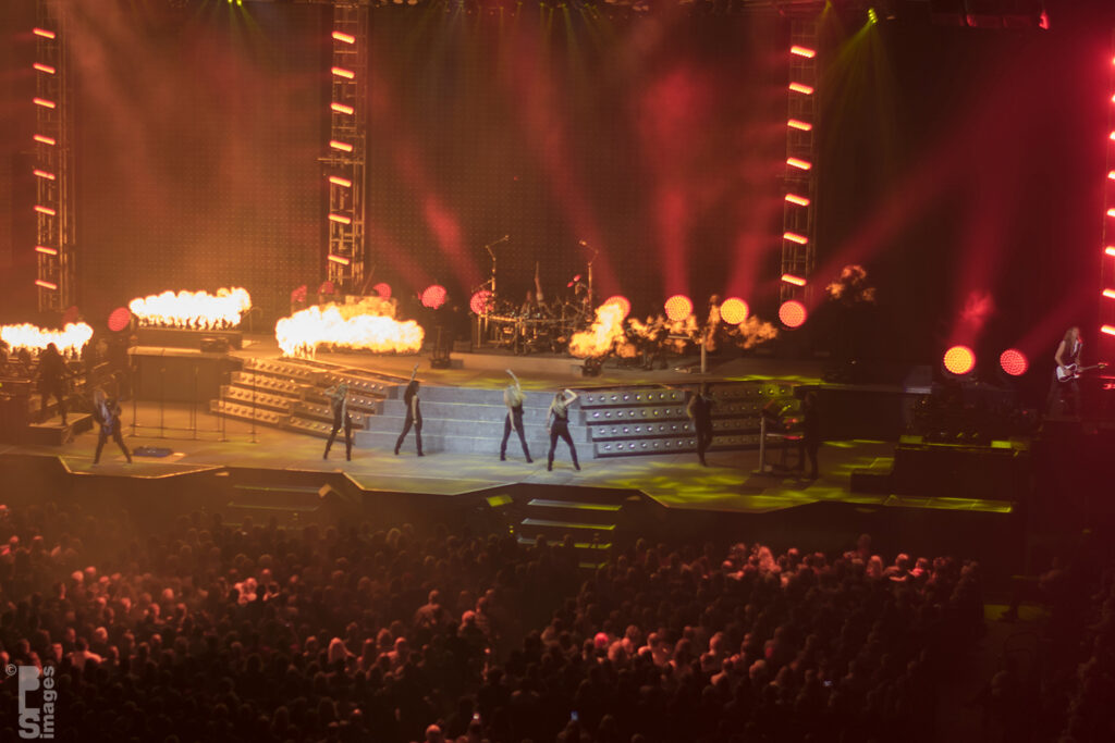 122216TransSiberianOrchestra441LR