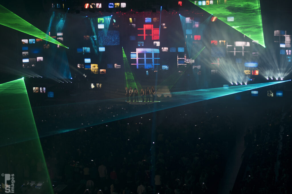 122216TransSiberianOrchestra527LR