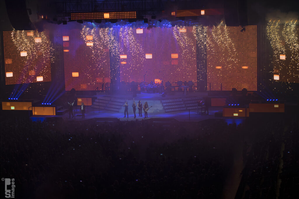 122216TransSiberianOrchestra541LR